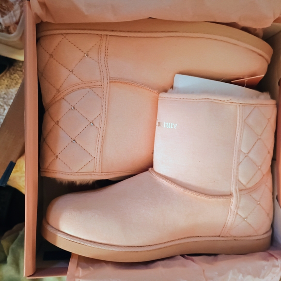 Quilted Pink Women's Boots - Picture 5 of 5